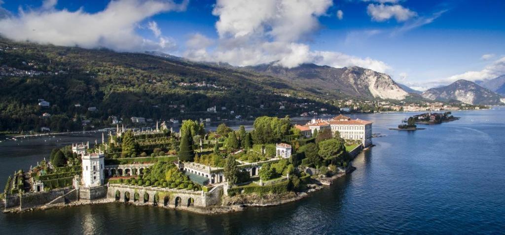 Isola Bella Apartments - Via del Voltone Stresa Esterno foto