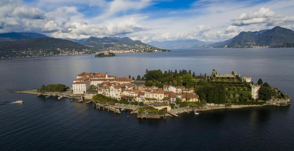 Isola Bella Apartments - Via del Voltone Stresa Esterno foto